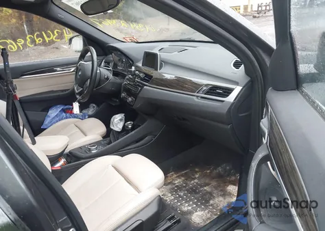 2017 BMW X1 xDrive28I z USA, uszkodzony, nr VIN WBXHT3C35H5F84692